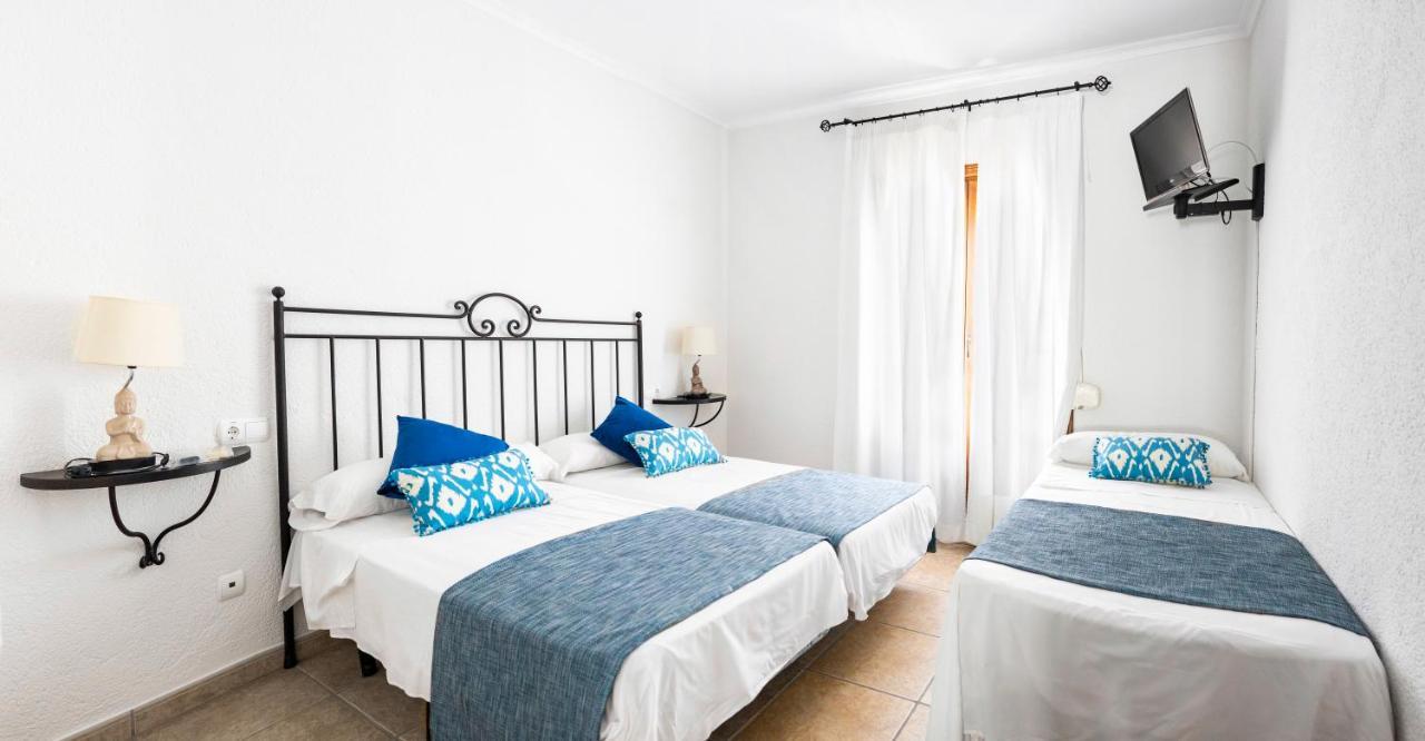 Hostal Tres Molins Jesus Pobre ภายนอก รูปภาพ