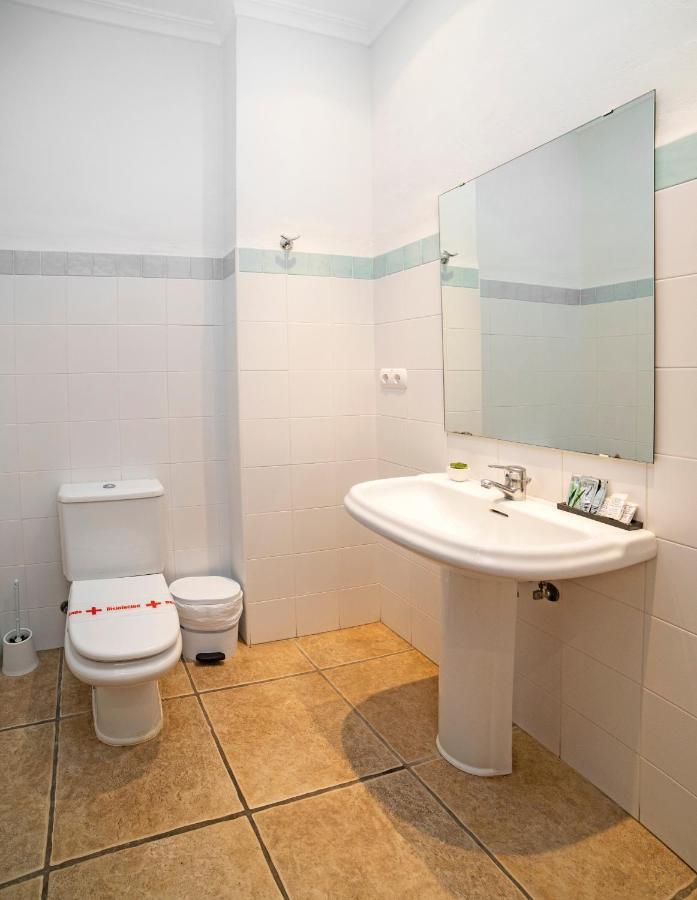 Hostal Tres Molins Jesus Pobre ภายนอก รูปภาพ