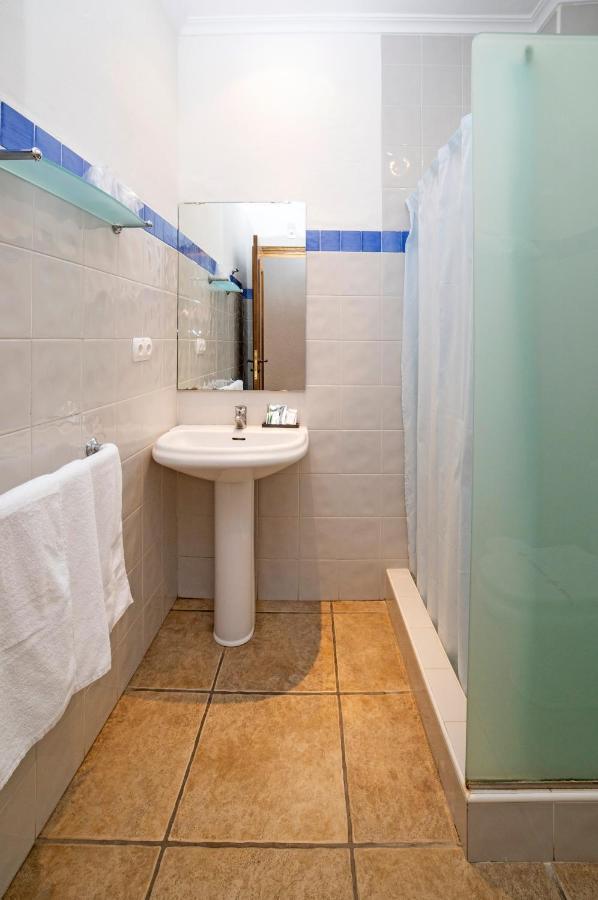 Hostal Tres Molins Jesus Pobre ภายนอก รูปภาพ
